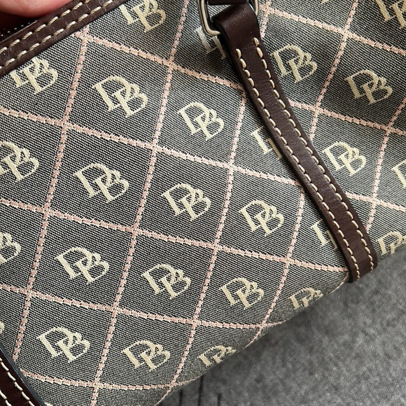 Dooney & Bourke purse - Picture 8 of 8